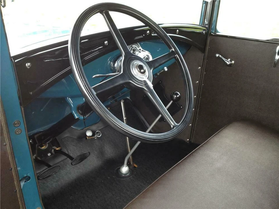 1931 Ford Model A Pickup & Model AA - Image 4 of 5