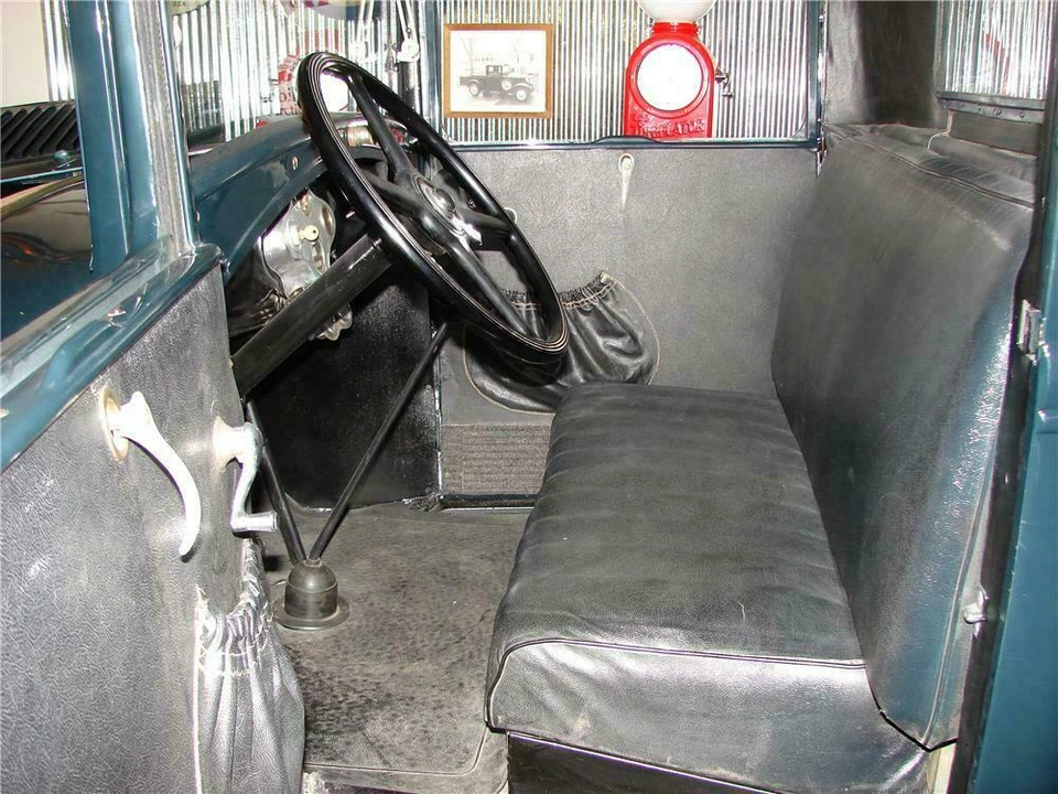 1931 Ford Model A Pickup & Model AA - Image 3 of 3