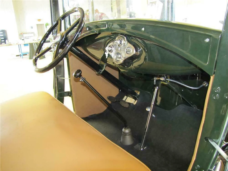 1931 Ford Model A Pickup & Model AA - Image 3 of 4
