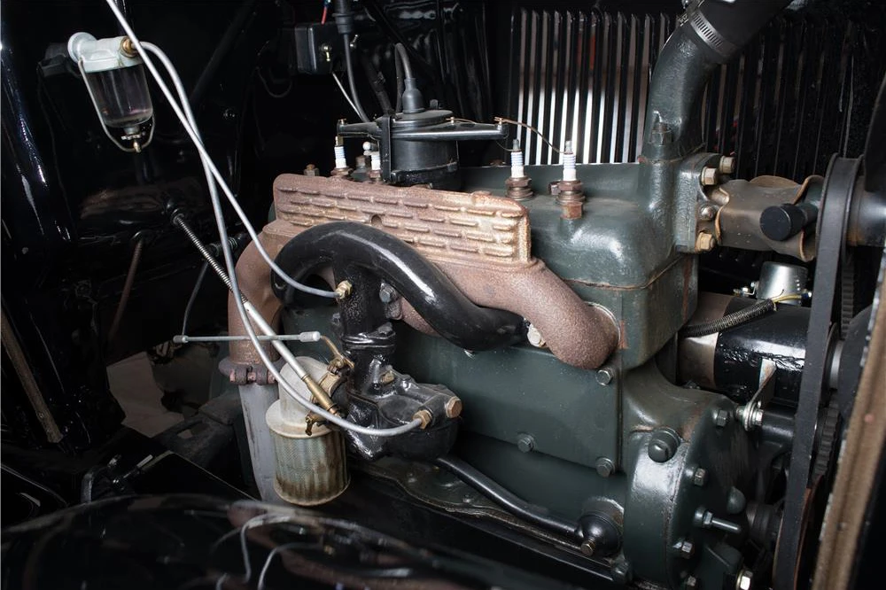 1931 Ford Model A Pickup & Model AA - Image 3 of 5
