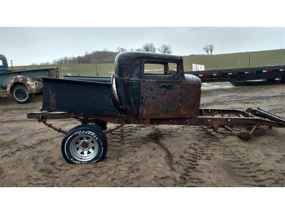 1931 Ford Model A Pickup & Model AA - Image 3 of 9