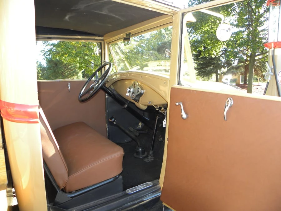 1931 Ford Model A Pickup & Model AA - Image 4 of 6