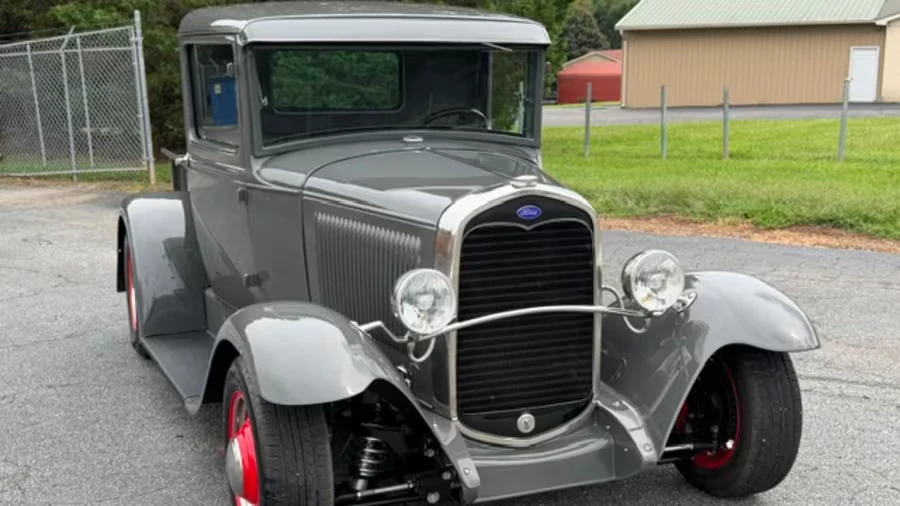 1931 Ford Model A Pickup & Model AA - Image 4 of 31