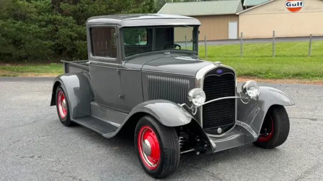 1931 Ford Custom Pickup