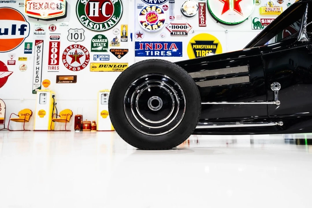 1931 Ford Model A Pickup & Model AA - Image 31 of 31