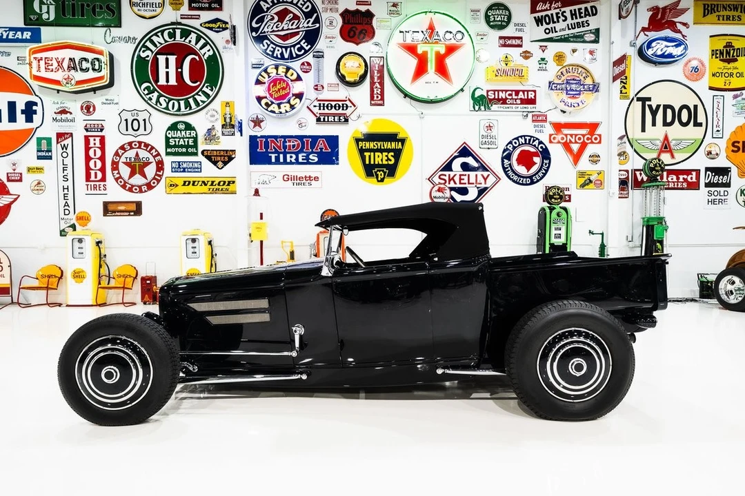 1931 Ford Model A Pickup & Model AA - Image 4 of 31