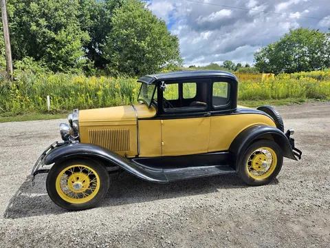 1931 Ford Model A 5-Window Coupe