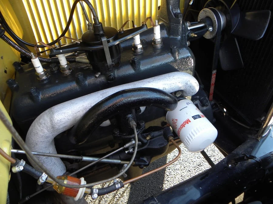 1931 Ford Model A Pickup & Model AA - Image 5 of 9