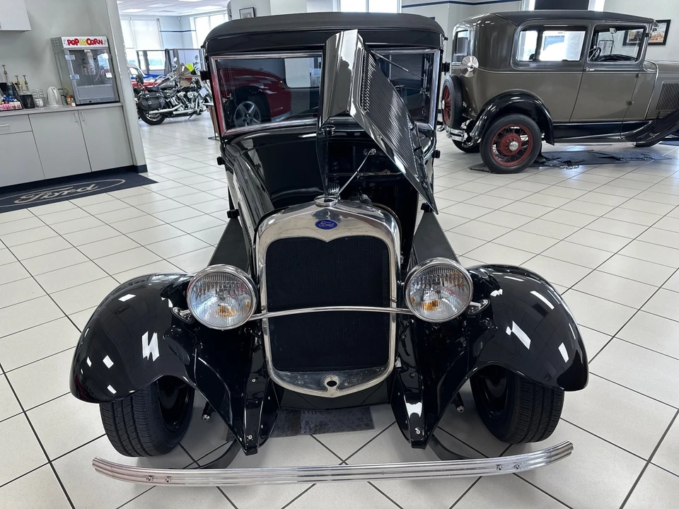 1931 Ford Model A Pickup & Model AA - Image 4 of 21