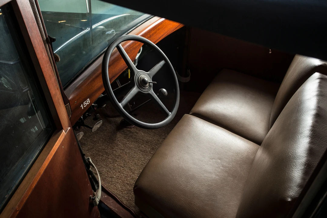 1931 Ford Model A Pickup & Model AA - Image 5 of 8