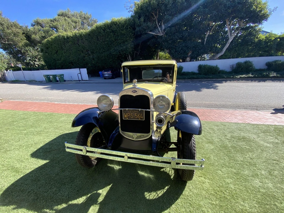 1931 Ford Model A Pickup & Model AA - Image 2 of 31
