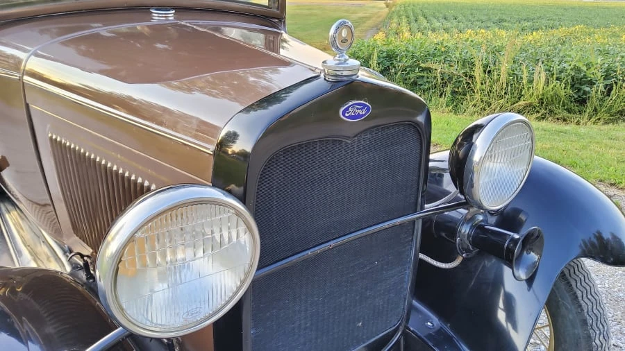 1931 Ford Model A Pickup & Model AA - Image 8 of 14