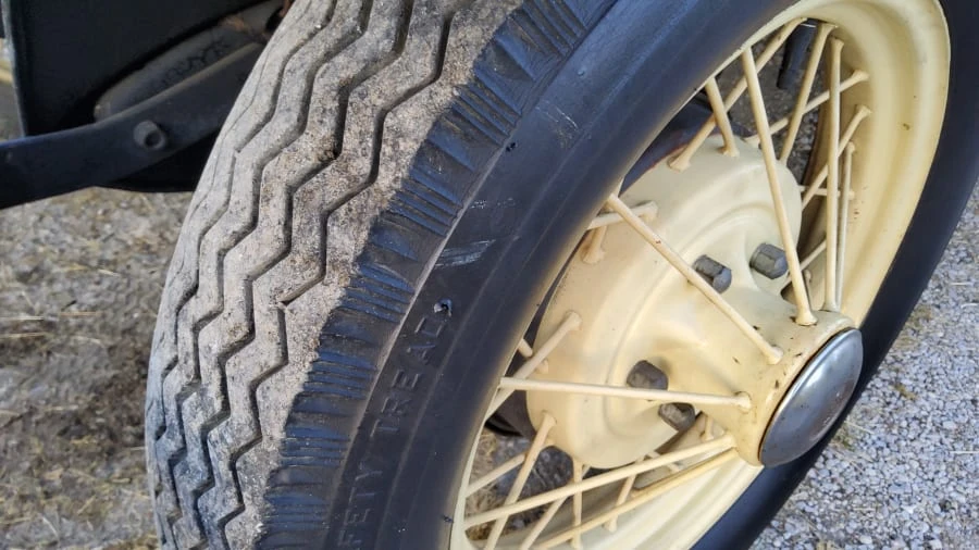 1931 Ford Model A Pickup & Model AA - Image 9 of 14
