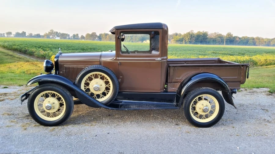1931 Ford Model A Pickup & Model AA - Image 2 of 14