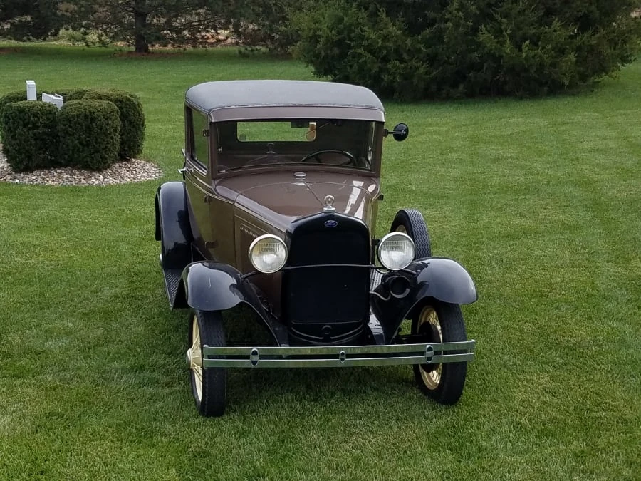 1931 Ford Model A Pickup & Model AA - Image 4 of 4