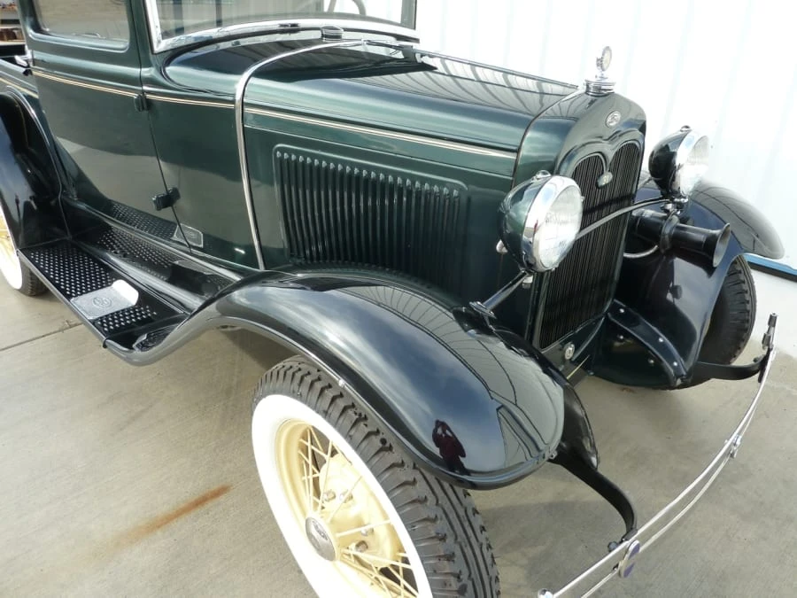 1931 Ford Model A Pickup & Model AA - Image 4 of 5