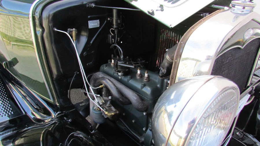 1931 Ford Model A Pickup & Model AA - Image 6 of 10
