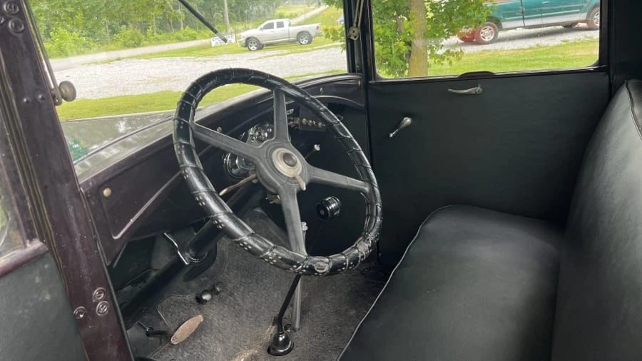 1931 Ford Model A Pickup & Model AA - Image 2 of 3