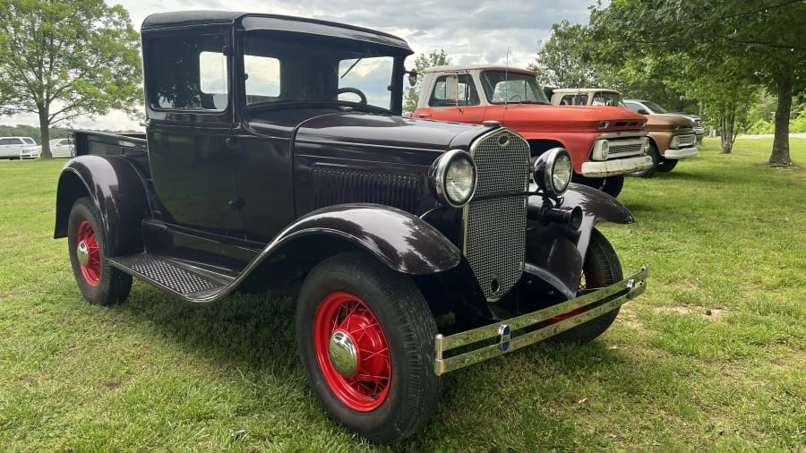 1931 Ford Model A Pickup & Model AA - Image 3 of 3