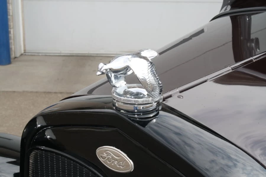 1931 Ford Model A Pickup & Model AA - Image 5 of 8