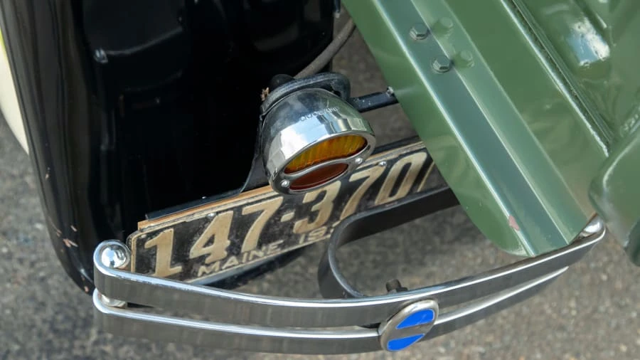 1931 Ford Model A Pickup & Model AA - Image 25 of 31