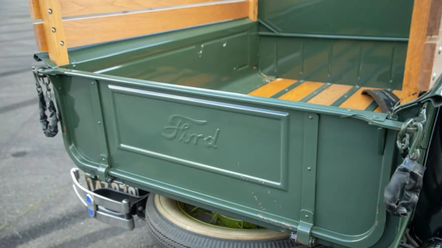 1931 Ford Model A Pickup & Model AA - Image 27 of 31