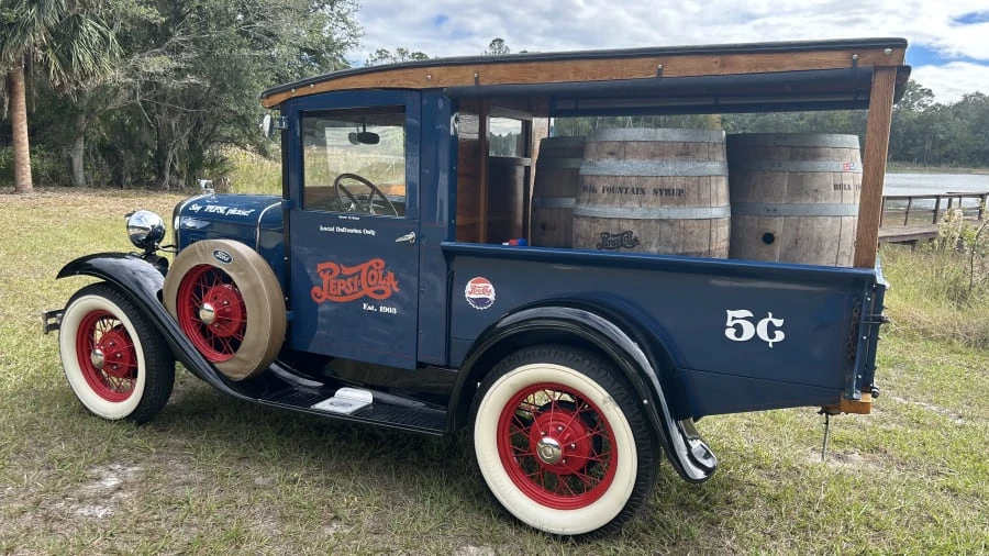 1931 Ford Model A Pickup & Model AA - Image 7 of 12
