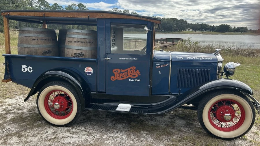 1931 Ford Model A Pickup & Model AA - Image 2 of 12