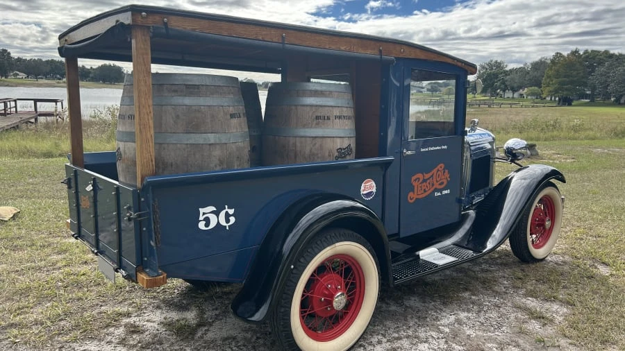 1931 Ford Model A Pickup & Model AA - Image 3 of 12