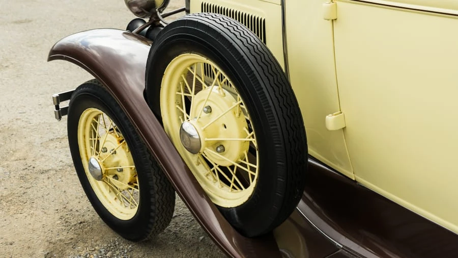 1931 Ford Model A Pickup & Model AA - Image 9 of 12