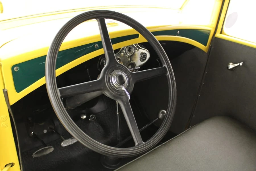 1931 Ford Model A Pickup & Model AA - Image 4 of 7