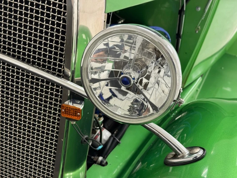1931 Ford Model A Pickup & Model AA - Image 10 of 12