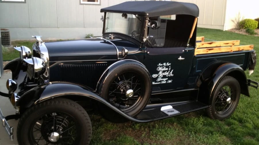 1931 Ford Model A Pickup & Model AA - Image 2 of 6