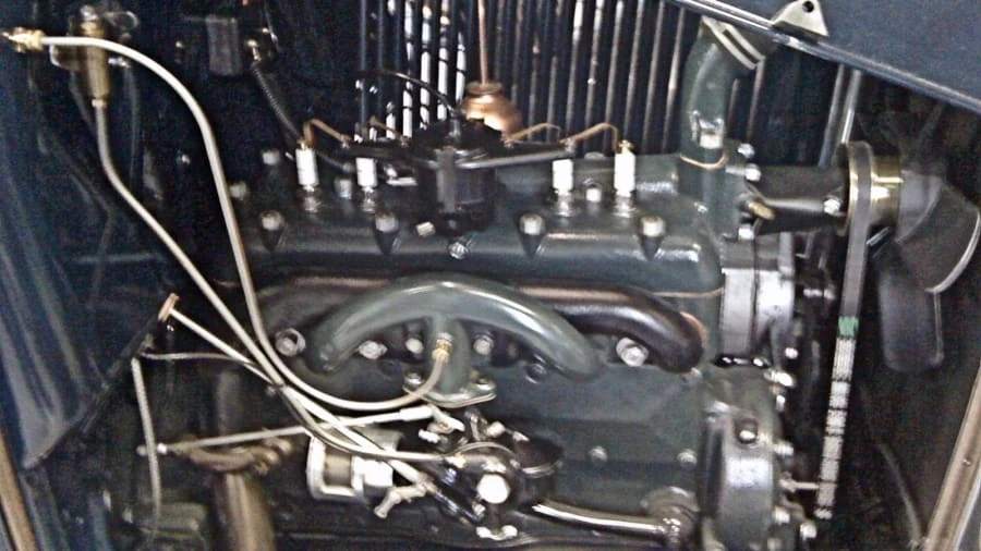 1931 Ford Model A Pickup & Model AA - Image 5 of 6