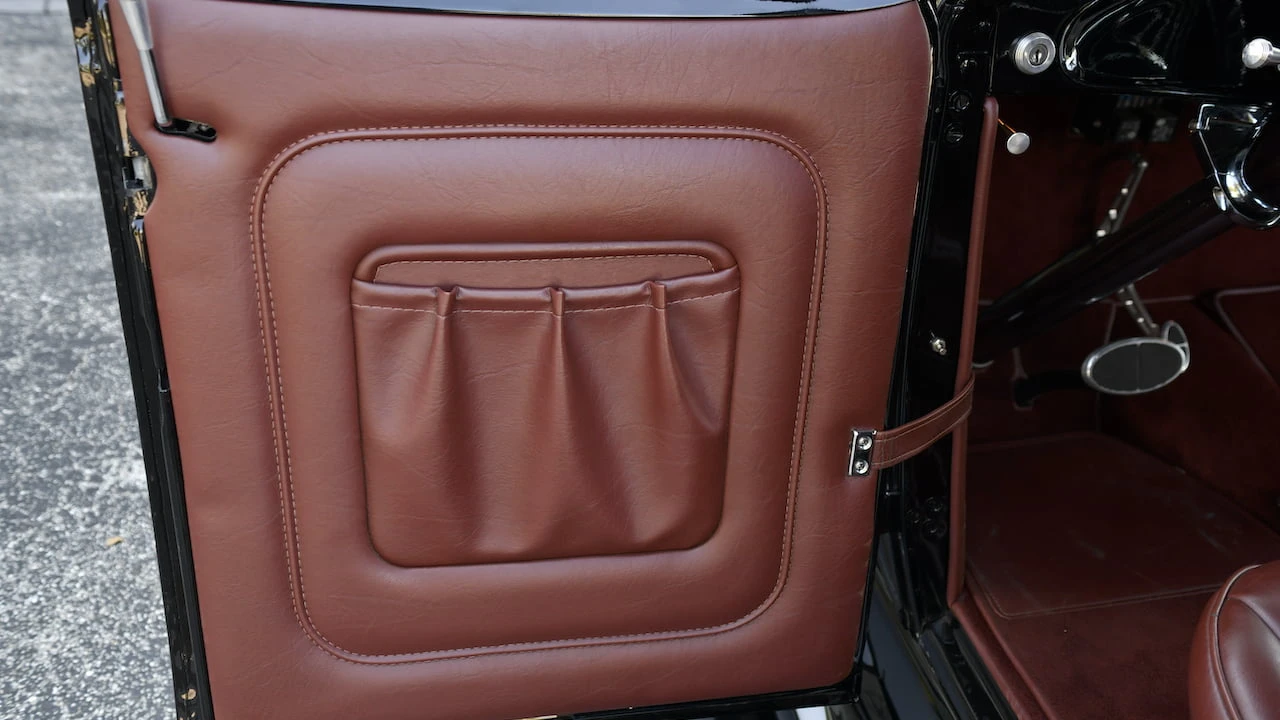 1931 Ford Model A Pickup & Model AA - Image 10 of 31