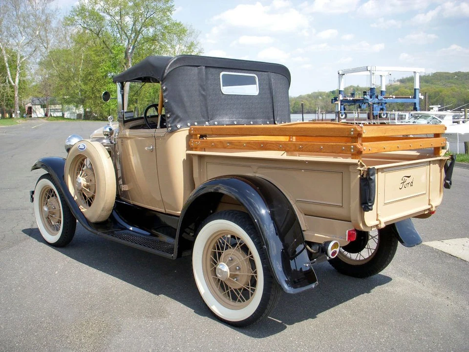 1931 Ford Model A Pickup & Model AA - Image 2 of 3