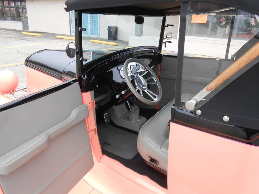 1931 Ford Model A Pickup & Model AA - Image 4 of 12