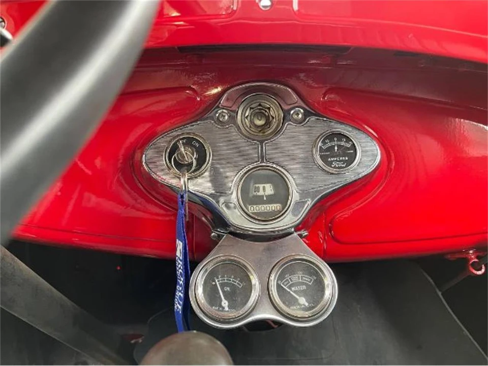 1931 Ford Model A Pickup & Model AA - Image 9 of 16