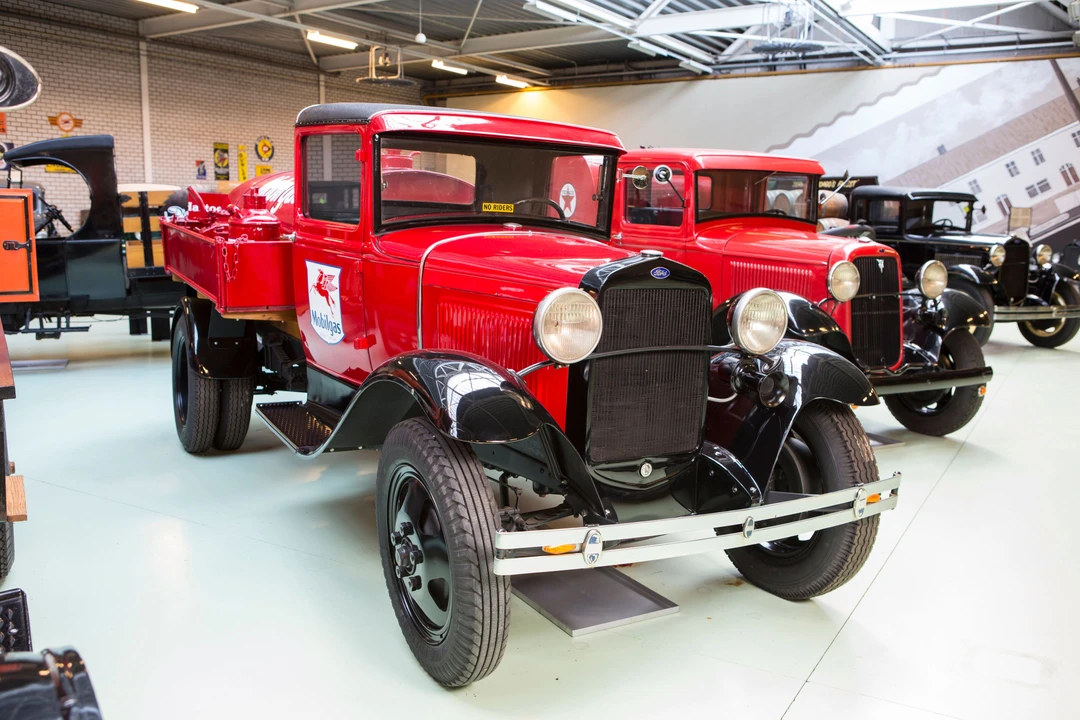 1931 Ford Model A Pickup & Model AA - Image 6 of 7