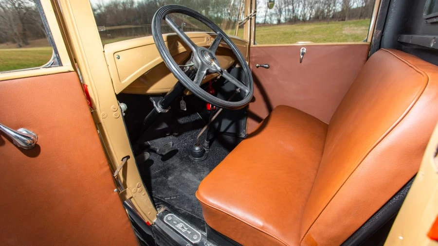 1931 Ford Model A Pickup & Model AA - Image 4 of 15