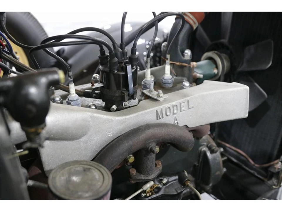 1931 Ford Model A Pickup & Model AA - Image 18 of 21