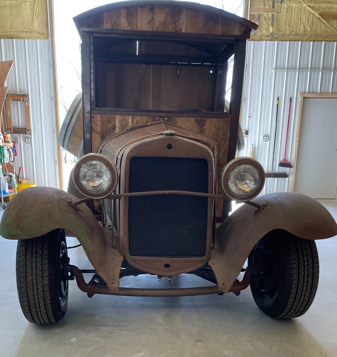 1931 Ford Model A Pickup & Model AA - Image 4 of 8