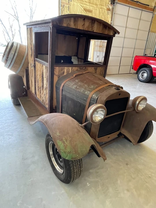 1931 Ford Model A Pickup & Model AA - Image 5 of 8
