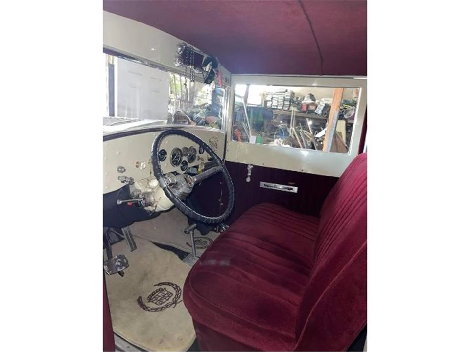 1931 LaSalle - Image 7 of 8
