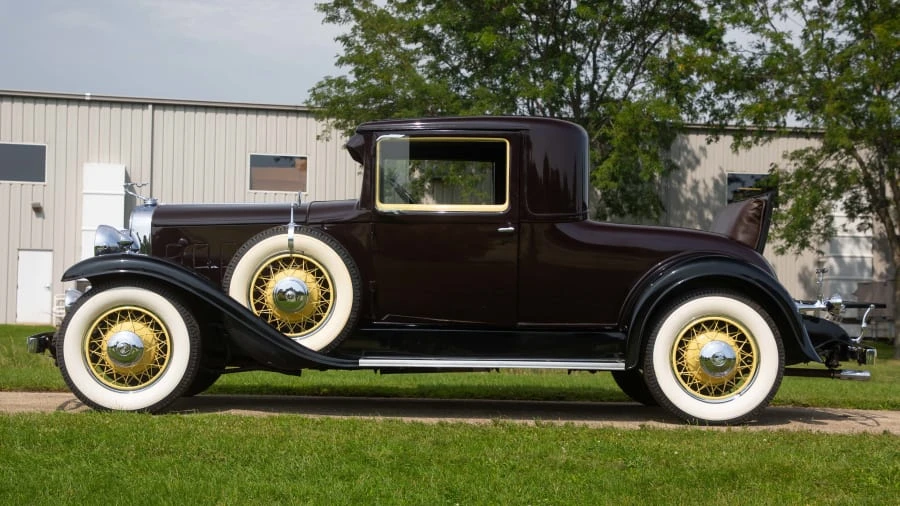 1931 LaSalle - Image 2 of 12