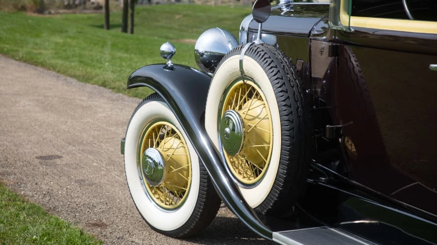 1931 LaSalle - Image 11 of 12