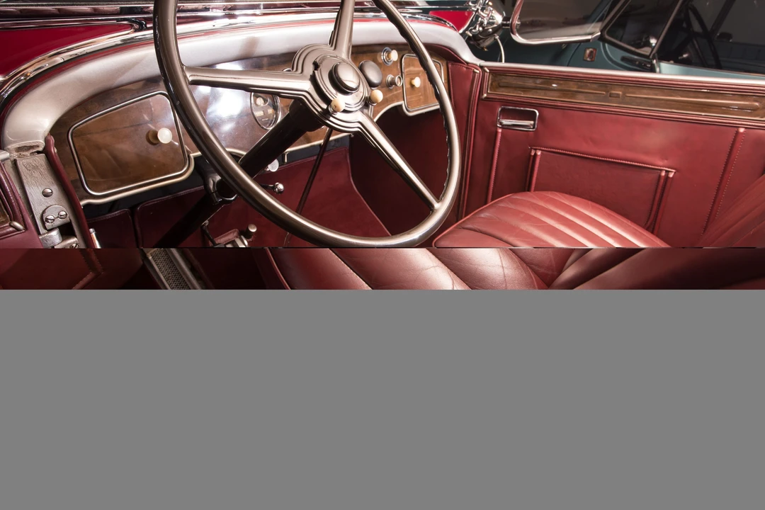 1931 Packard Eight - Image 10 of 18