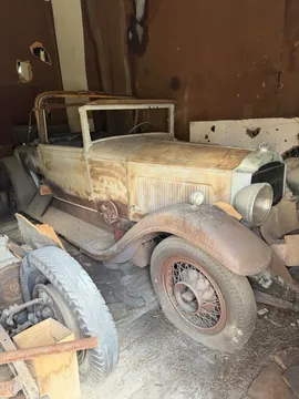 1931 Packard Model 833 Convertible Coupe