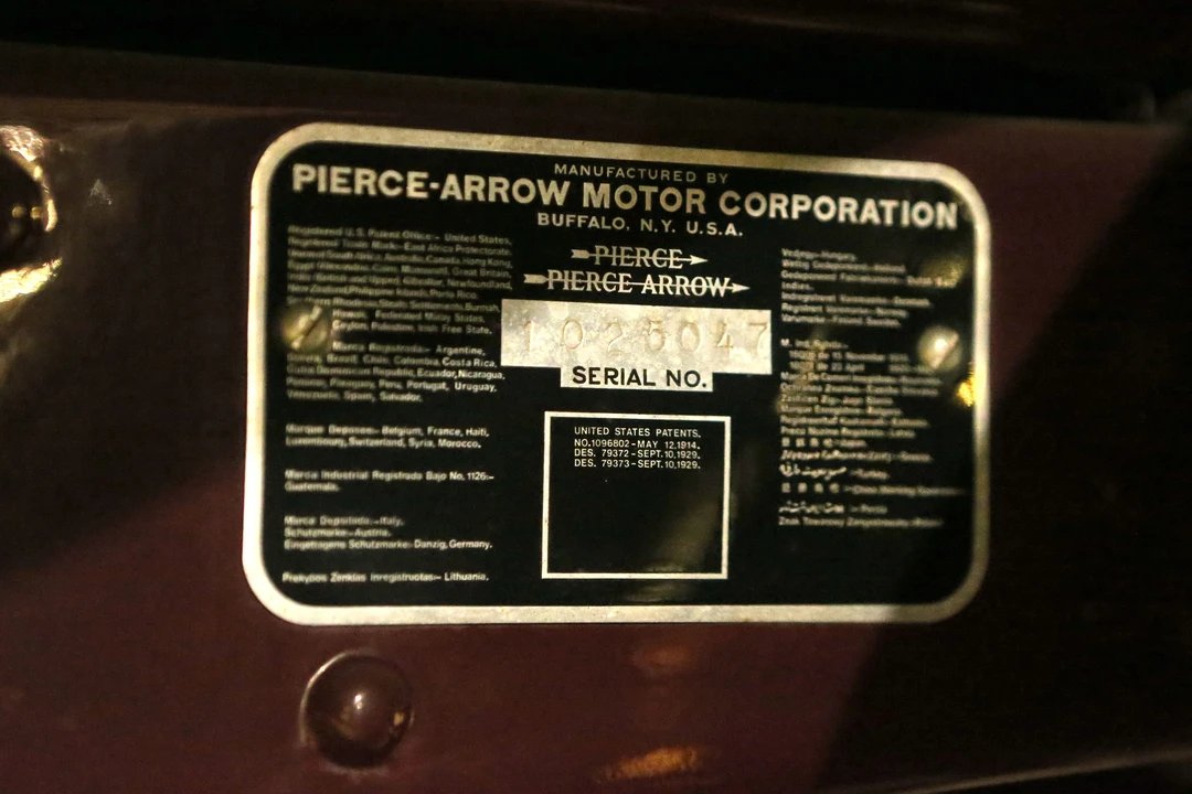 1931 Pierce-Arrow - Image 2 of 31