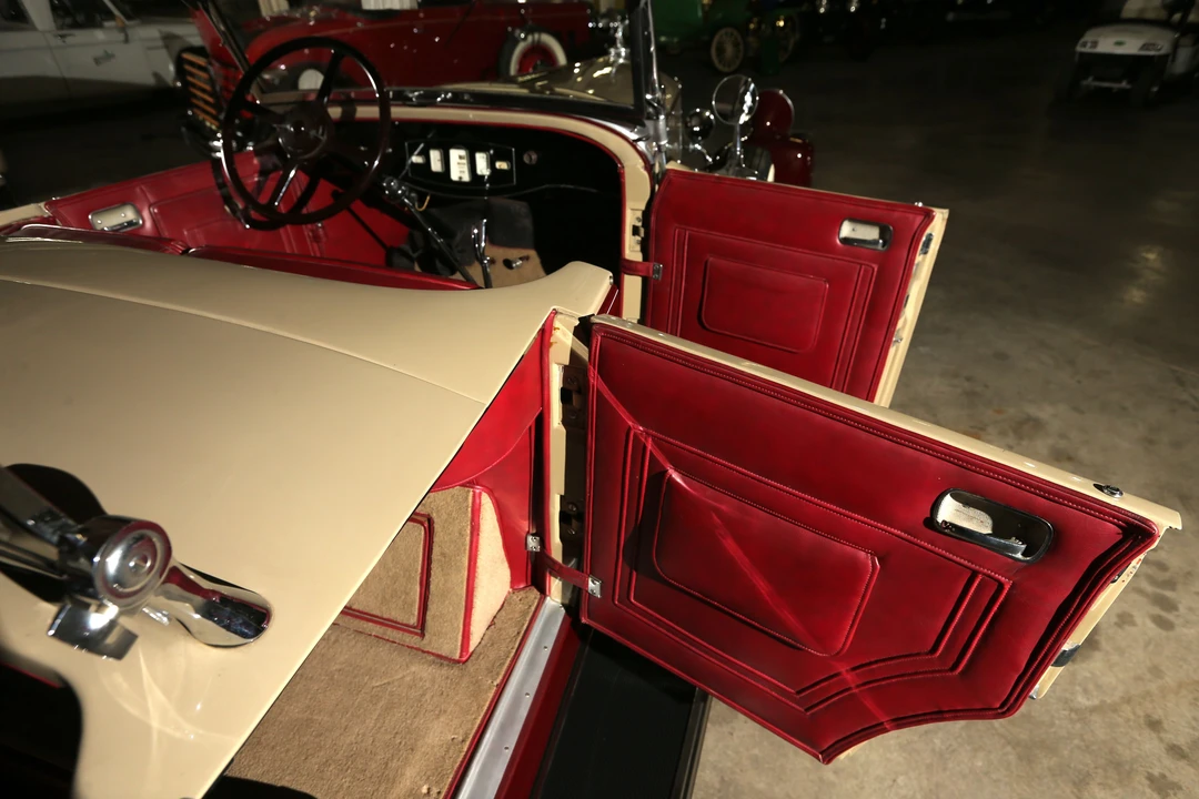 1931 Pierce-Arrow - Image 21 of 31